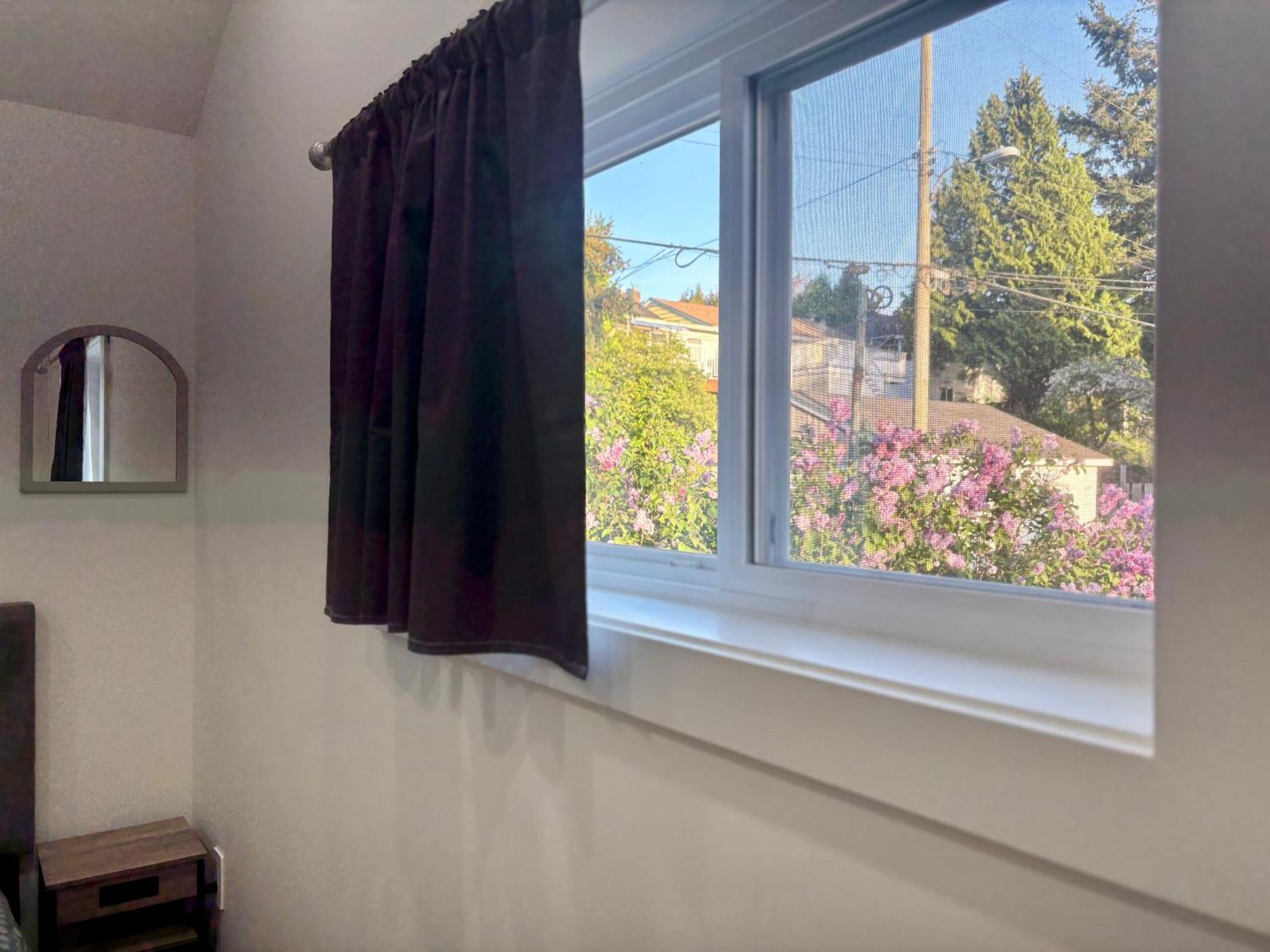 Vancouver's Homey Laneway House Apartment